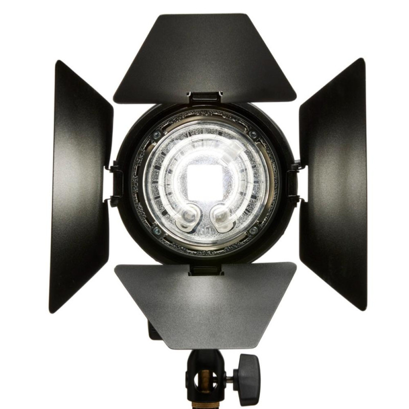 Elinchrom THREE Off Camera