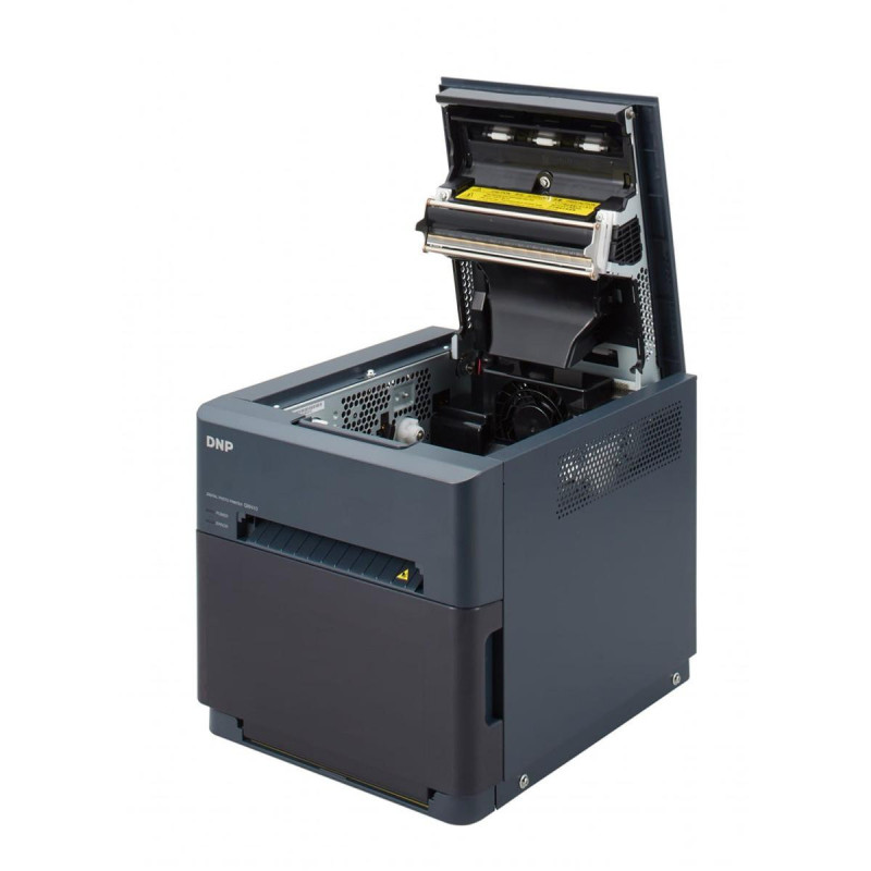 DNP Pack Imprimante QW410 avec 1 Kit 10x15 STD, Sac & WCM2