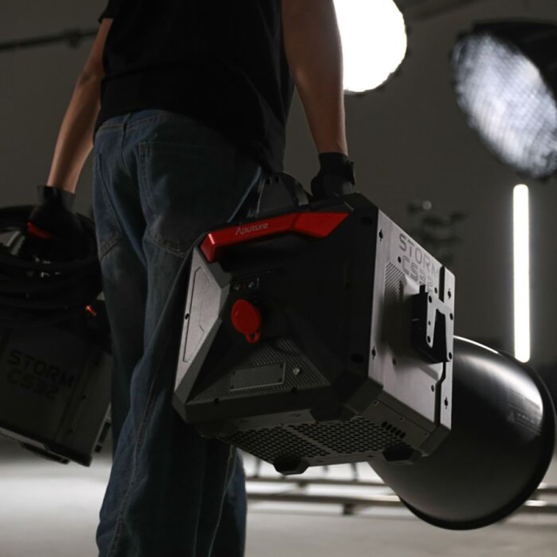 Aputure Projecteur LED Storm CS32 avec Réflecteur - Aputure - Prophot