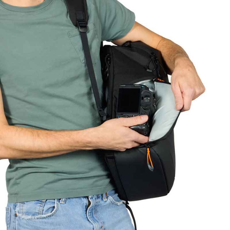 Lowepro Sac à Dos Fastpack BP 150 AW IV Black - 16L - Lowepro - Prophot
