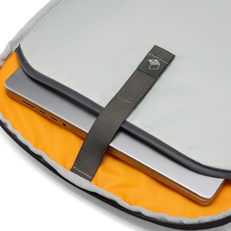 Lowepro Sac à Dos Fastpack BP 250 AW IV Black - 22L - Lowepro - Prophot