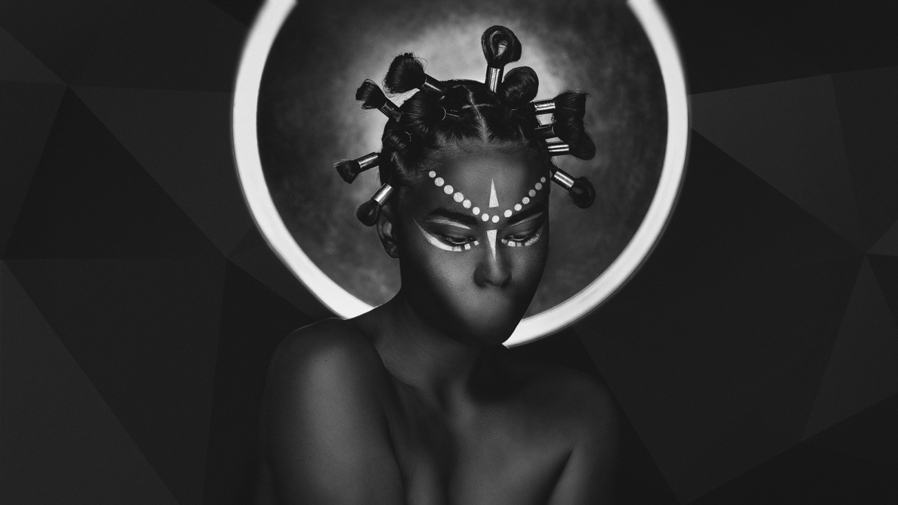 Coiffure et maquillage créatifs dans le Projet Chut