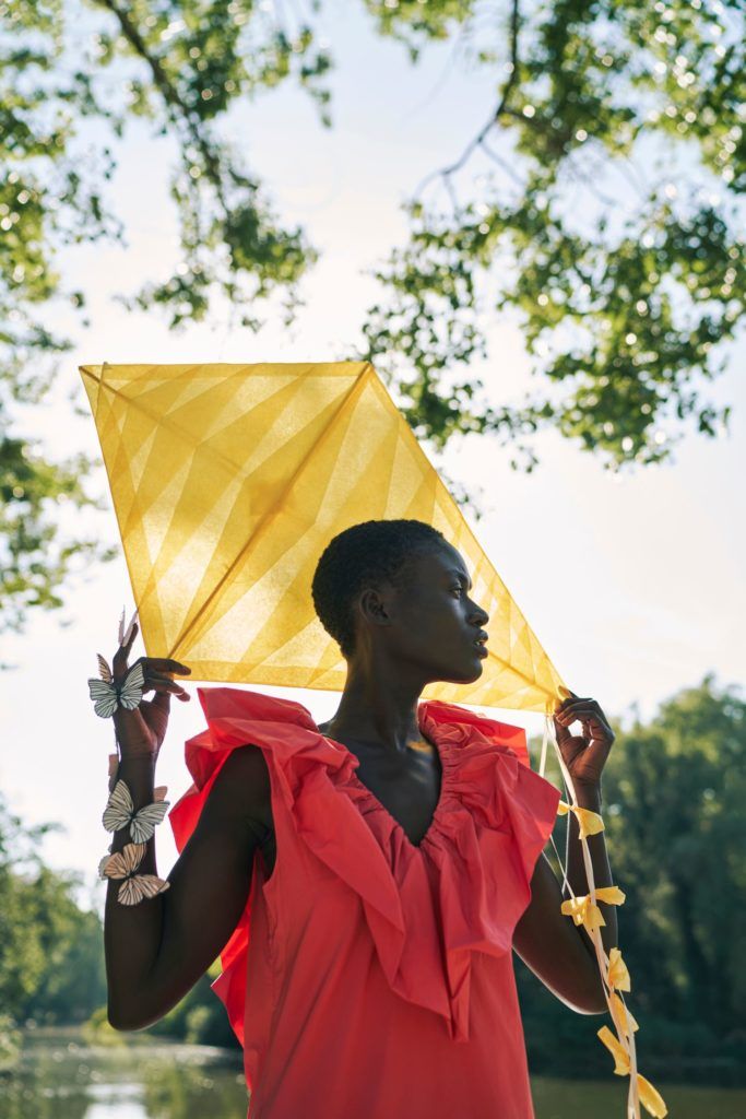Portrait de mode en lumière douce par Pauline Darley